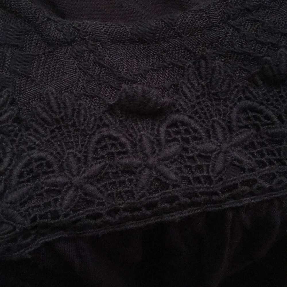 Blouse - Picture 2 of 3